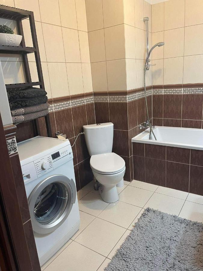 Klimatyzacja - Przy Centrum Onkologii Klinice Novum Dla Pary Badz 4 Osob Warszawa Exteriör bild